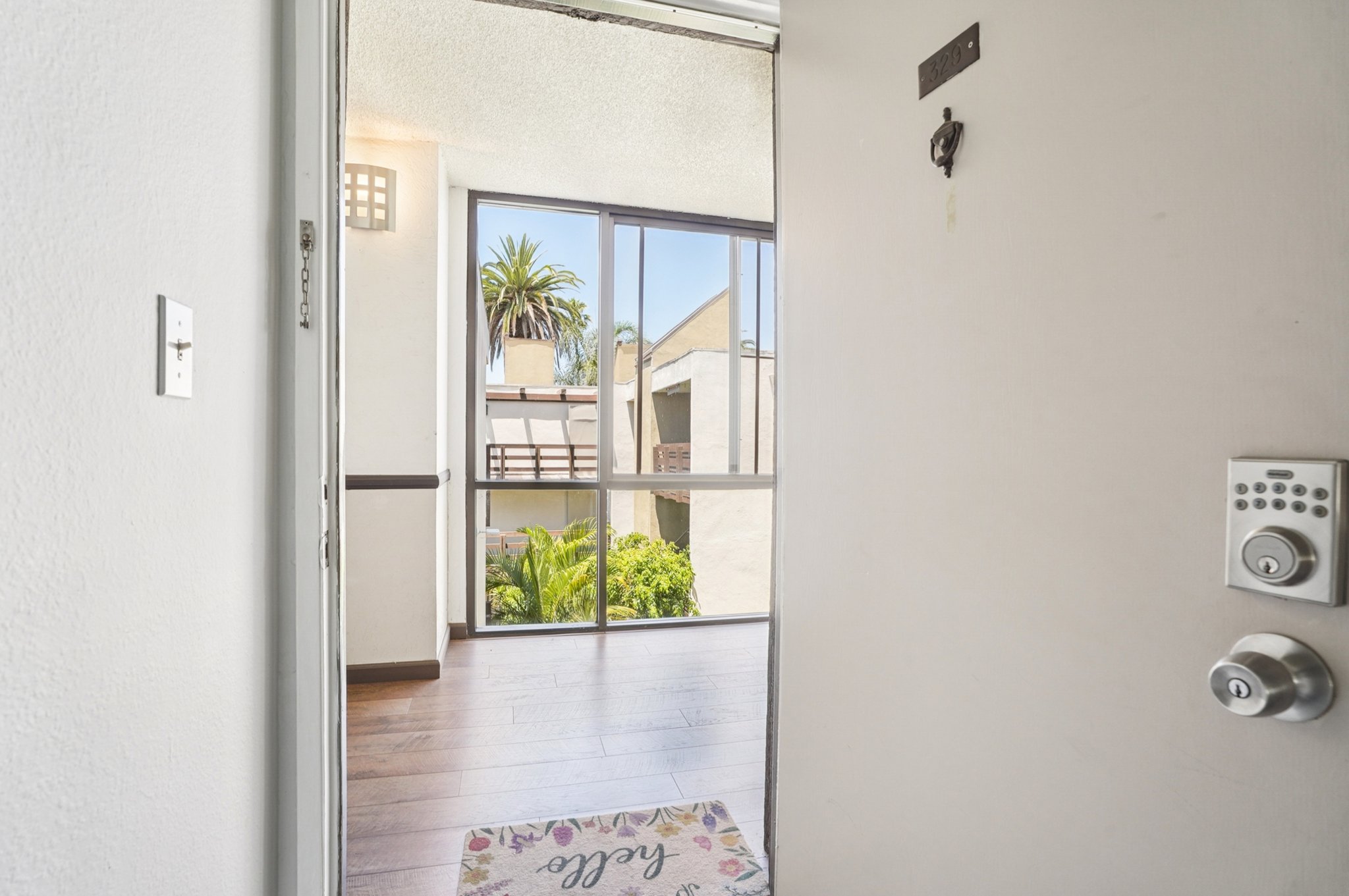 S Ardmore Ave 329-S0207-006.jpg