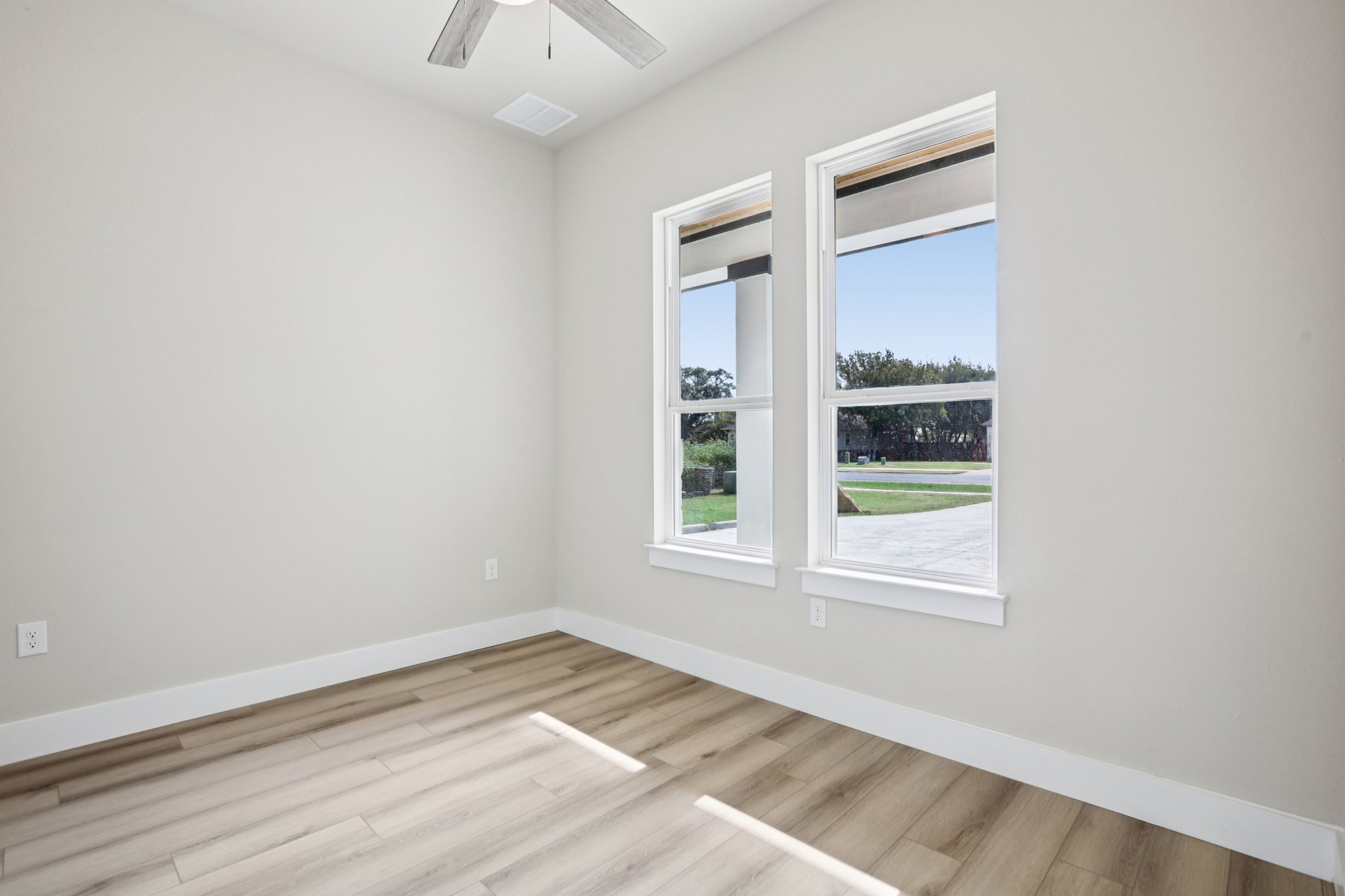 Yellow Ribbon Trl-S0910-037.jpg