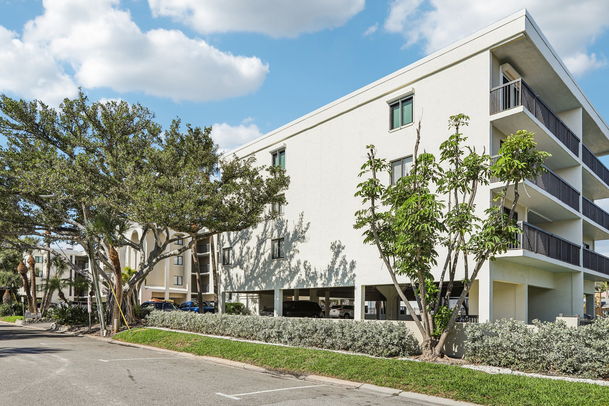 Gulf Blvd 205-S1212-002.jpg