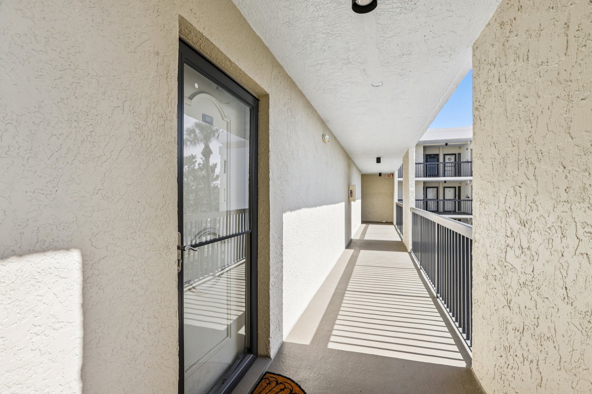 Gulf Blvd 205-S1212-005.jpg