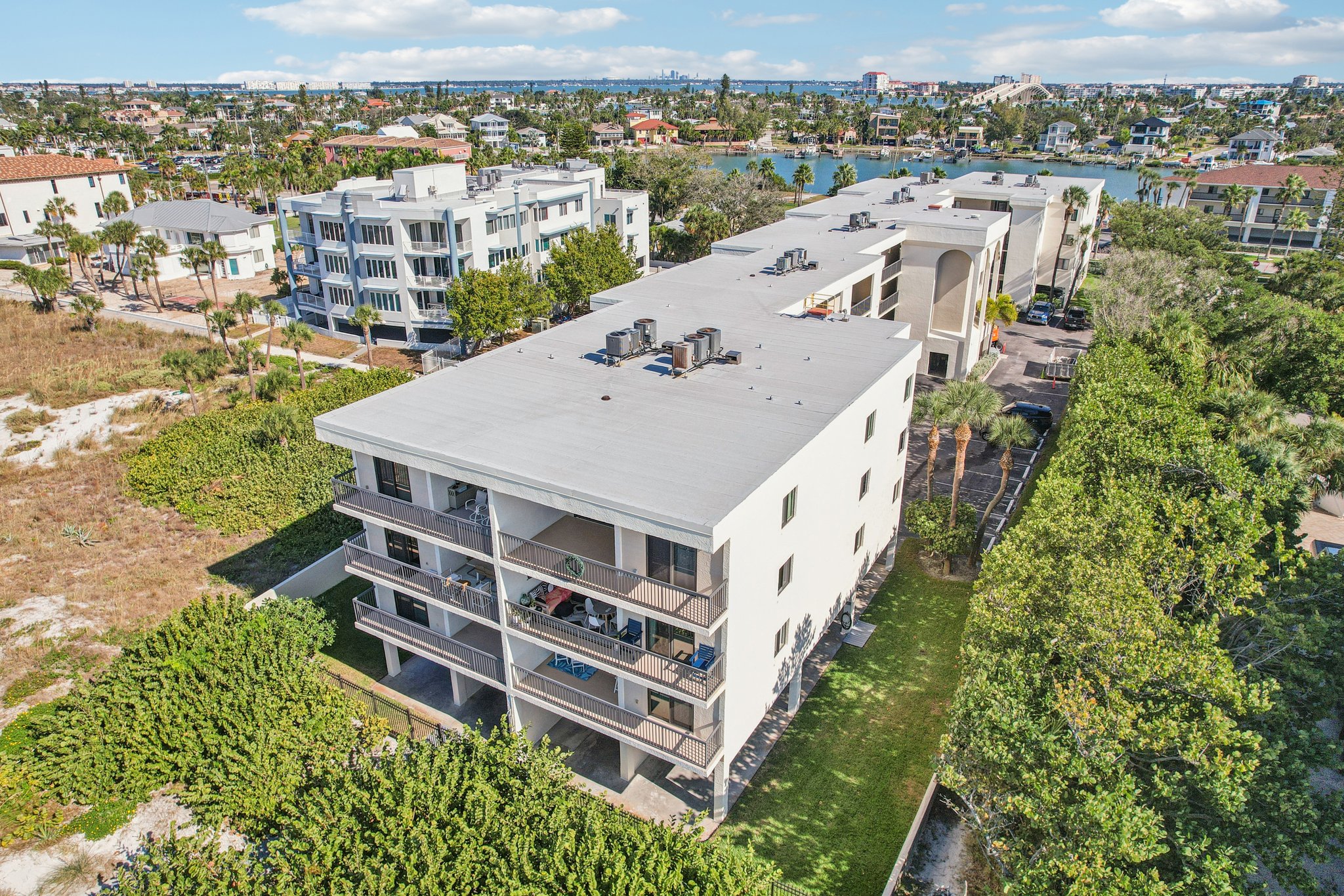 Gulf Blvd 205-S1212-056.jpg