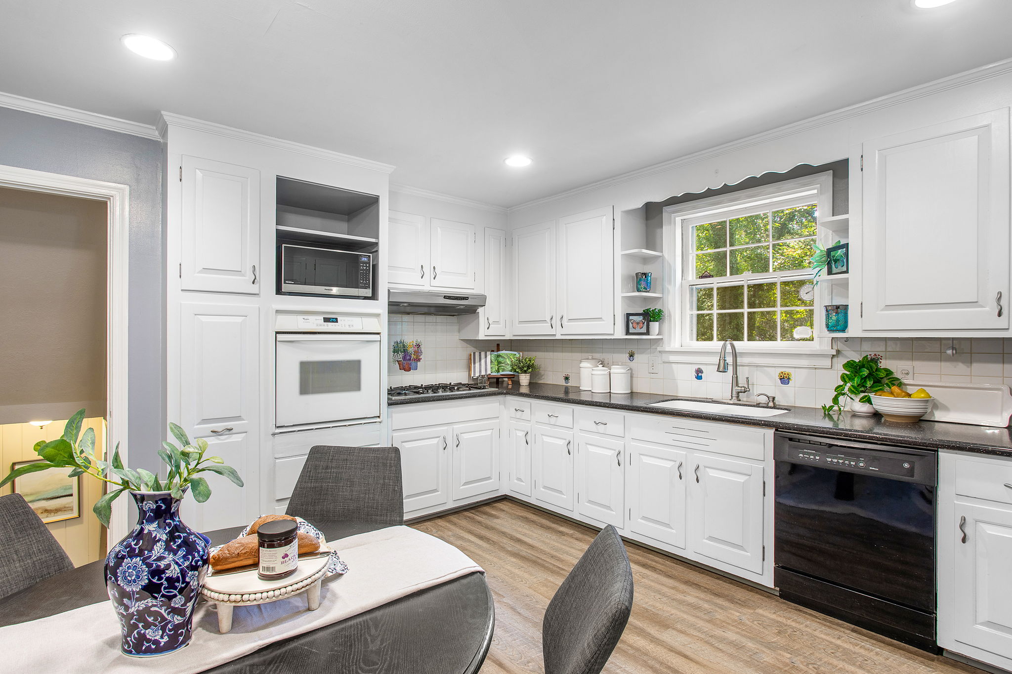 12-Kitchen