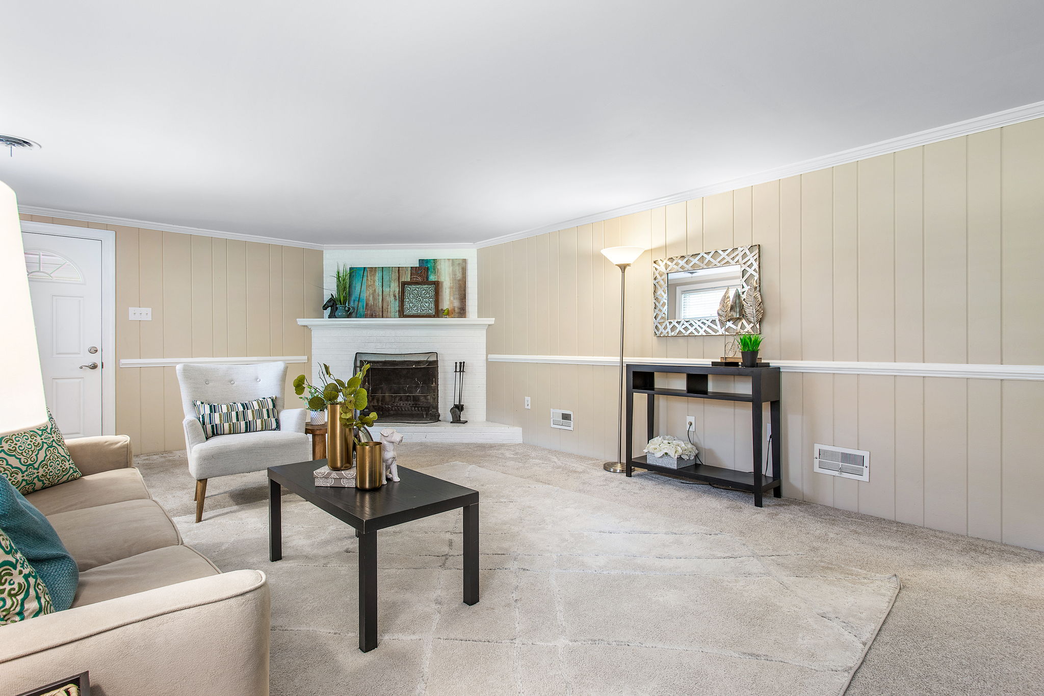 19-Family Room