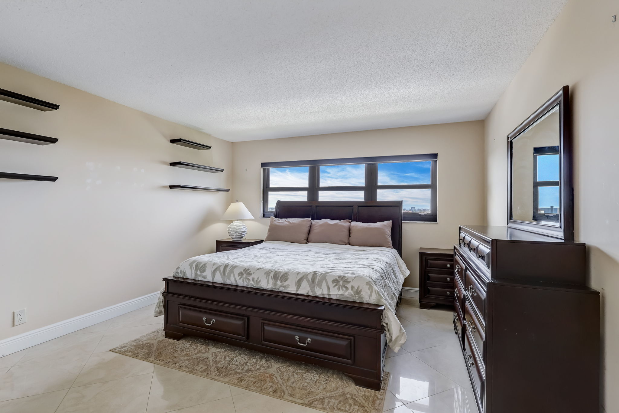 Port Royale Dr N 1207-025