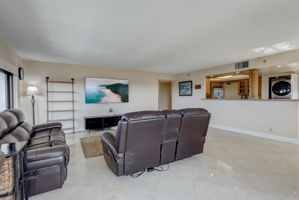 Port Royale Dr N 1207-007