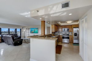 Port Royale Dr N 1207-012