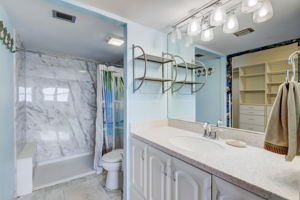 Port Royale Dr N 1207-022