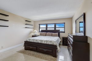 Port Royale Dr N 1207-025