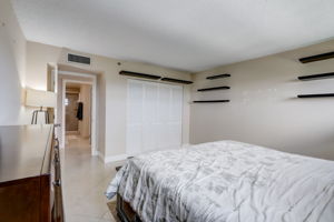 Port Royale Dr N 1207-028