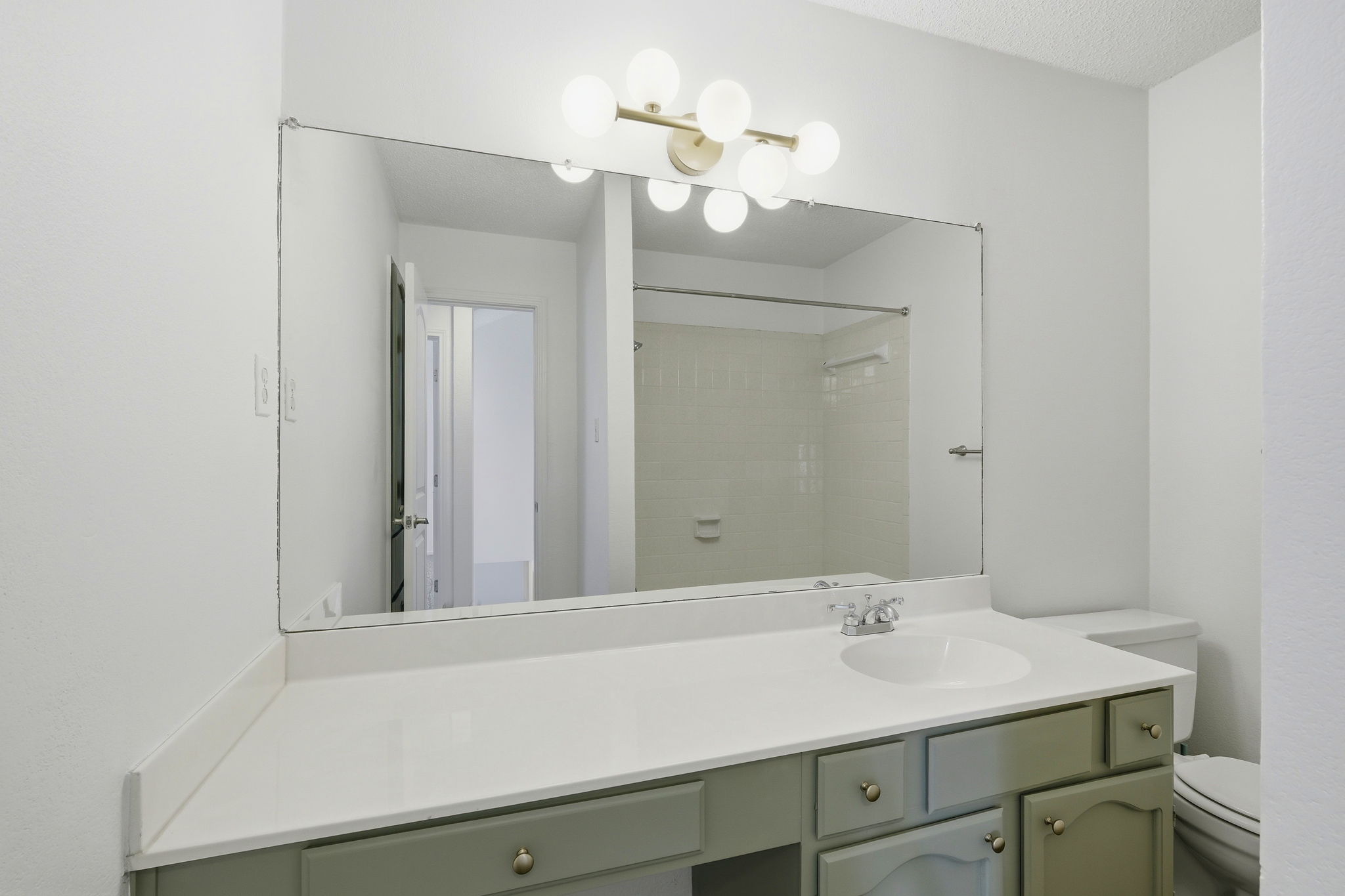 Upstairs Bathroom