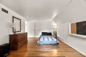 Upper Bedroom-8