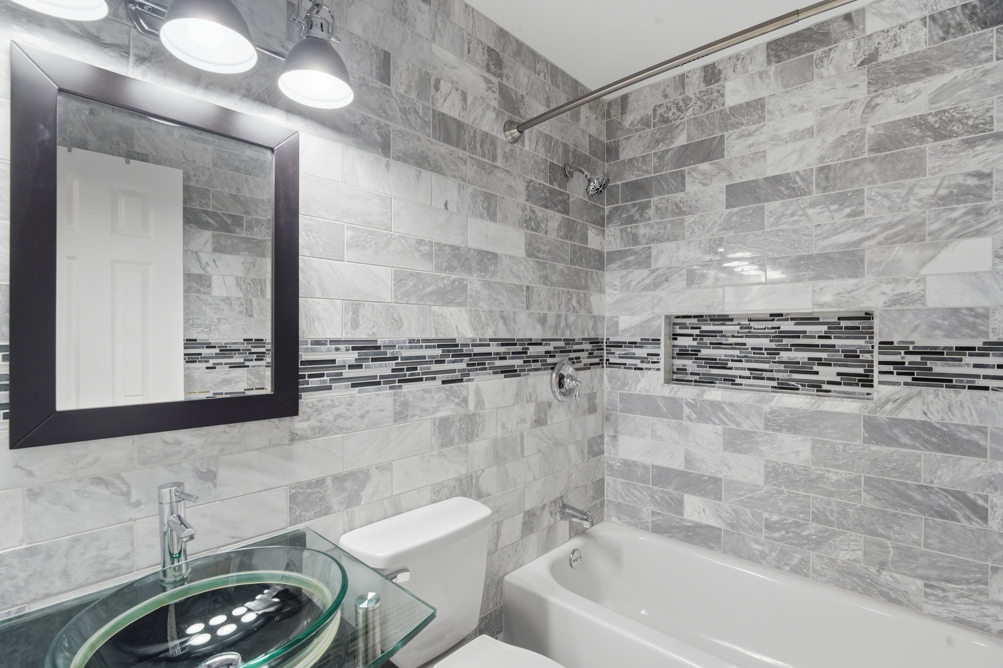  Photo 52