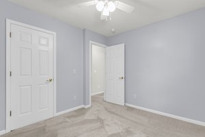 Photo 32