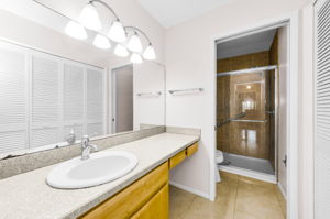 Primary Bathroom 1a