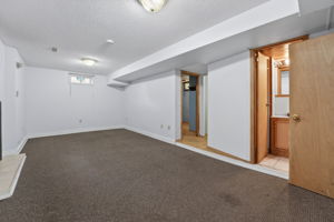  Photo 37
