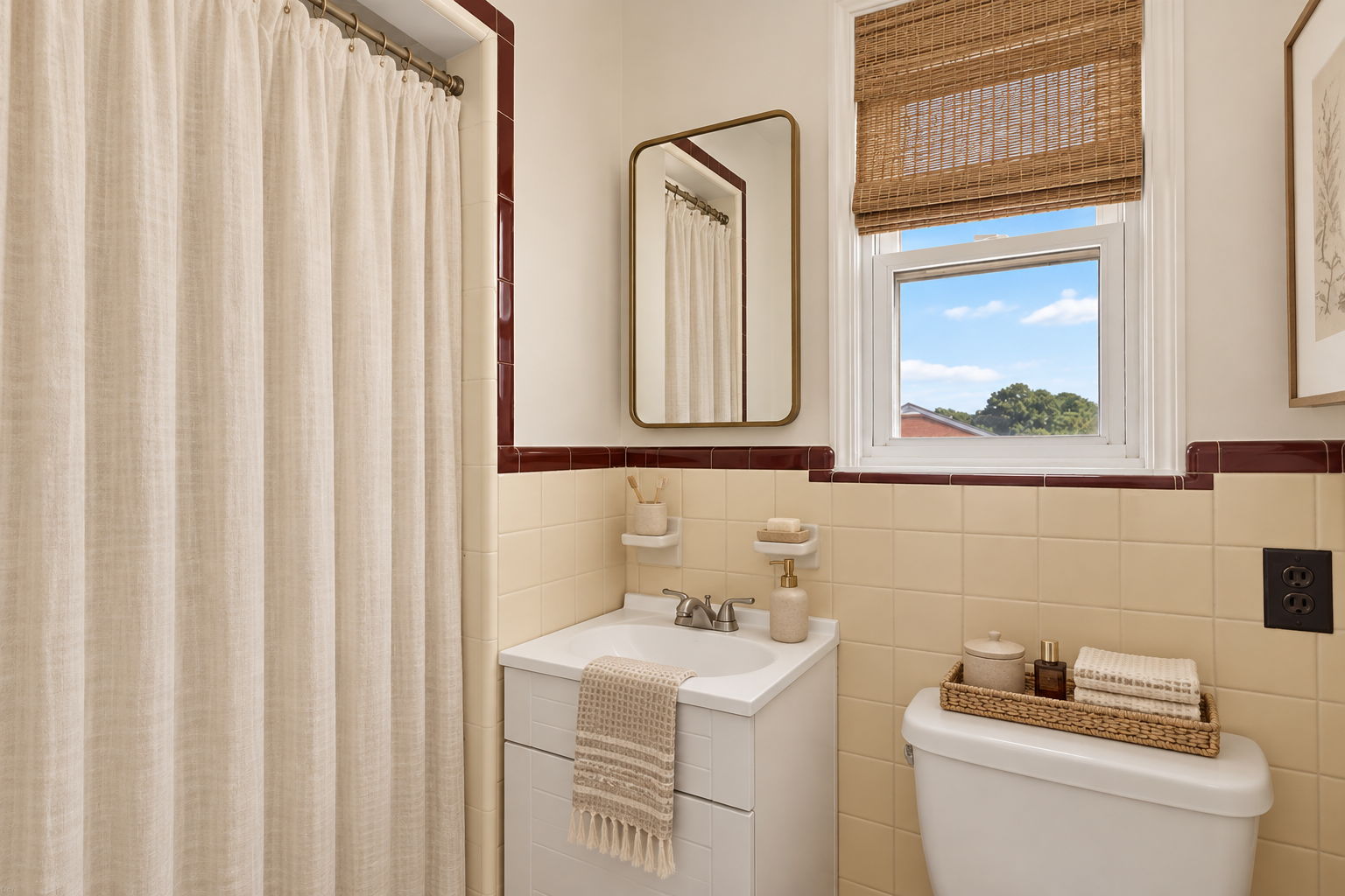 virtually staged: primary bath