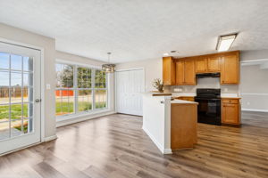 Kitchen/Breakfast Area