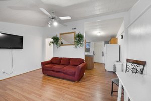  Photo 31