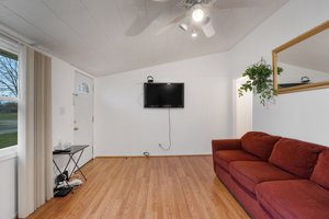  Photo 36