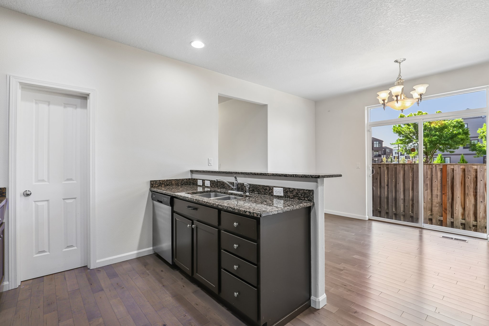 SE White Oak Ave-S1108-024.jpg