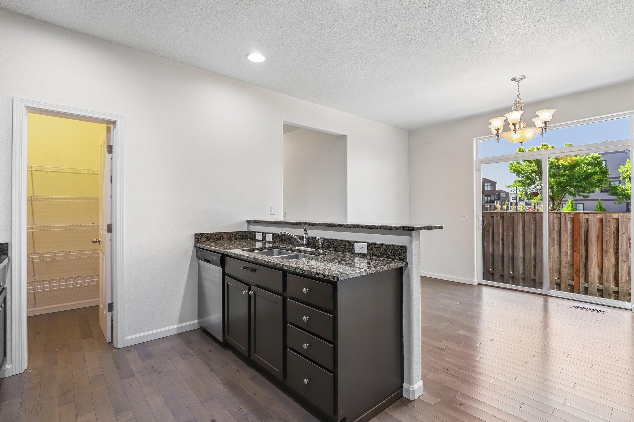 SE White Oak Ave-S1108-025.jpg