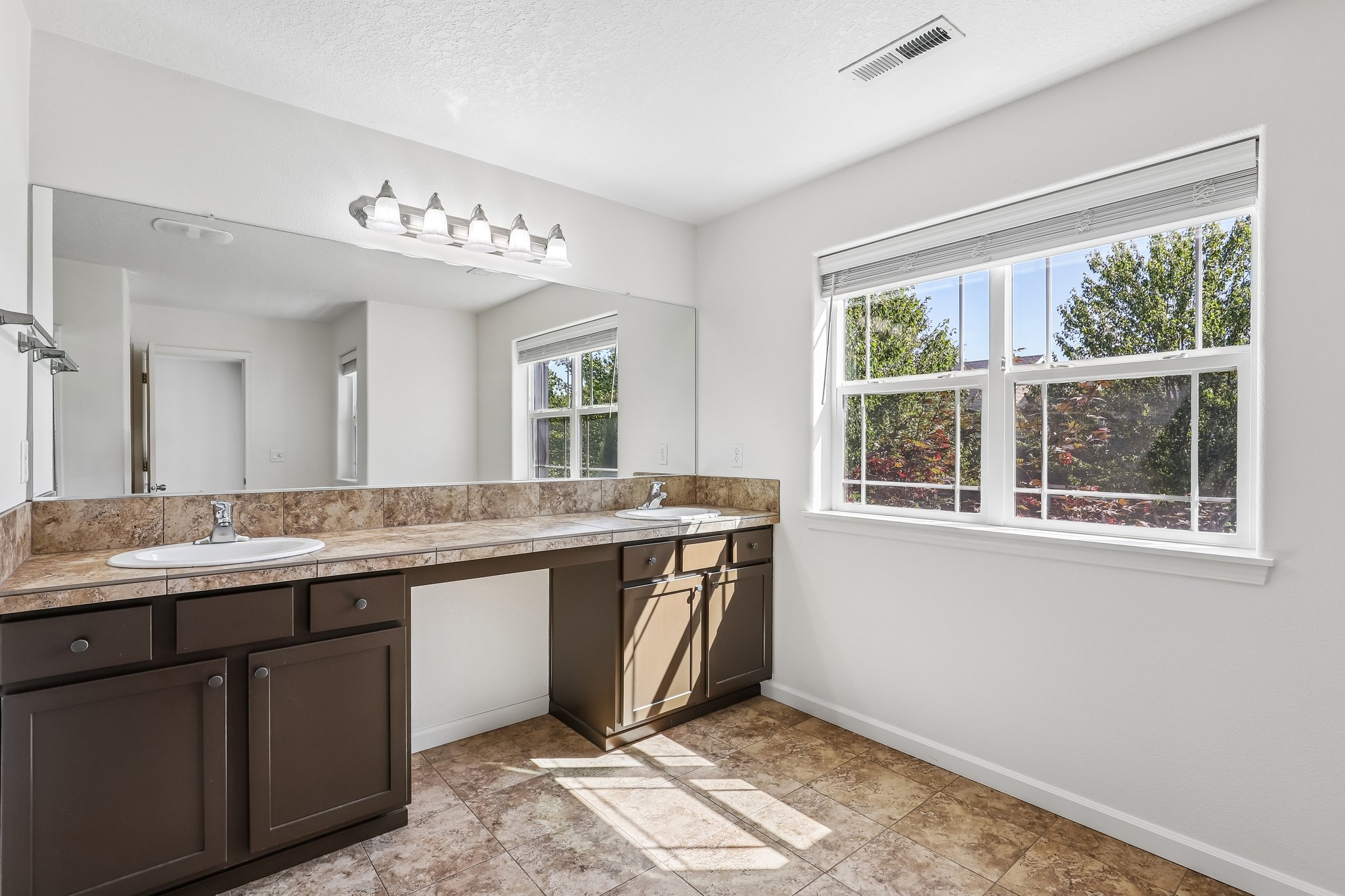 SE White Oak Ave-S1108-042.jpg