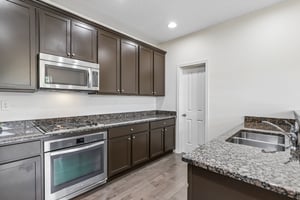 SE White Oak Ave-S1108-023.jpg