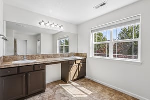 SE White Oak Ave-S1108-042.jpg