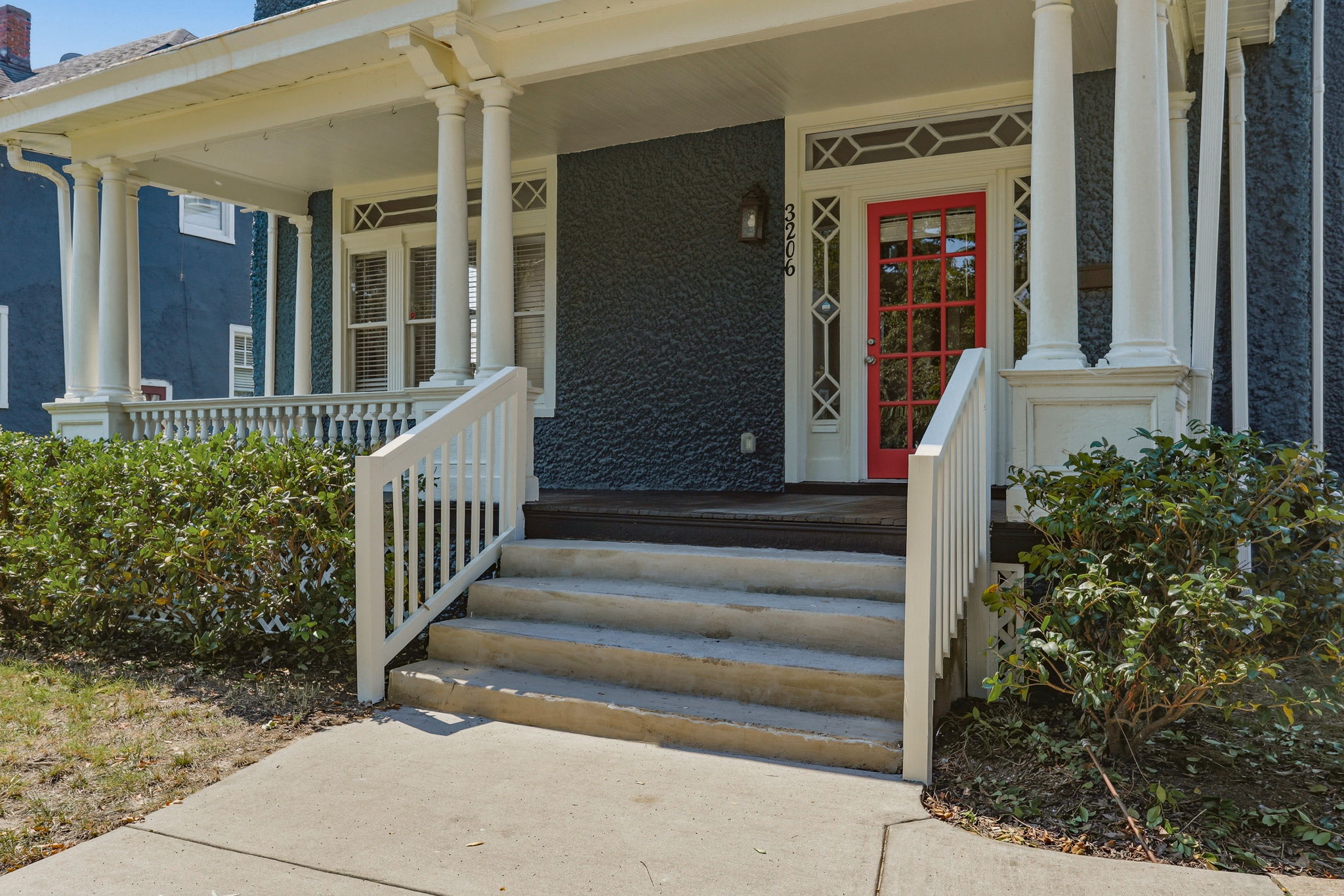 03-Exterior Front