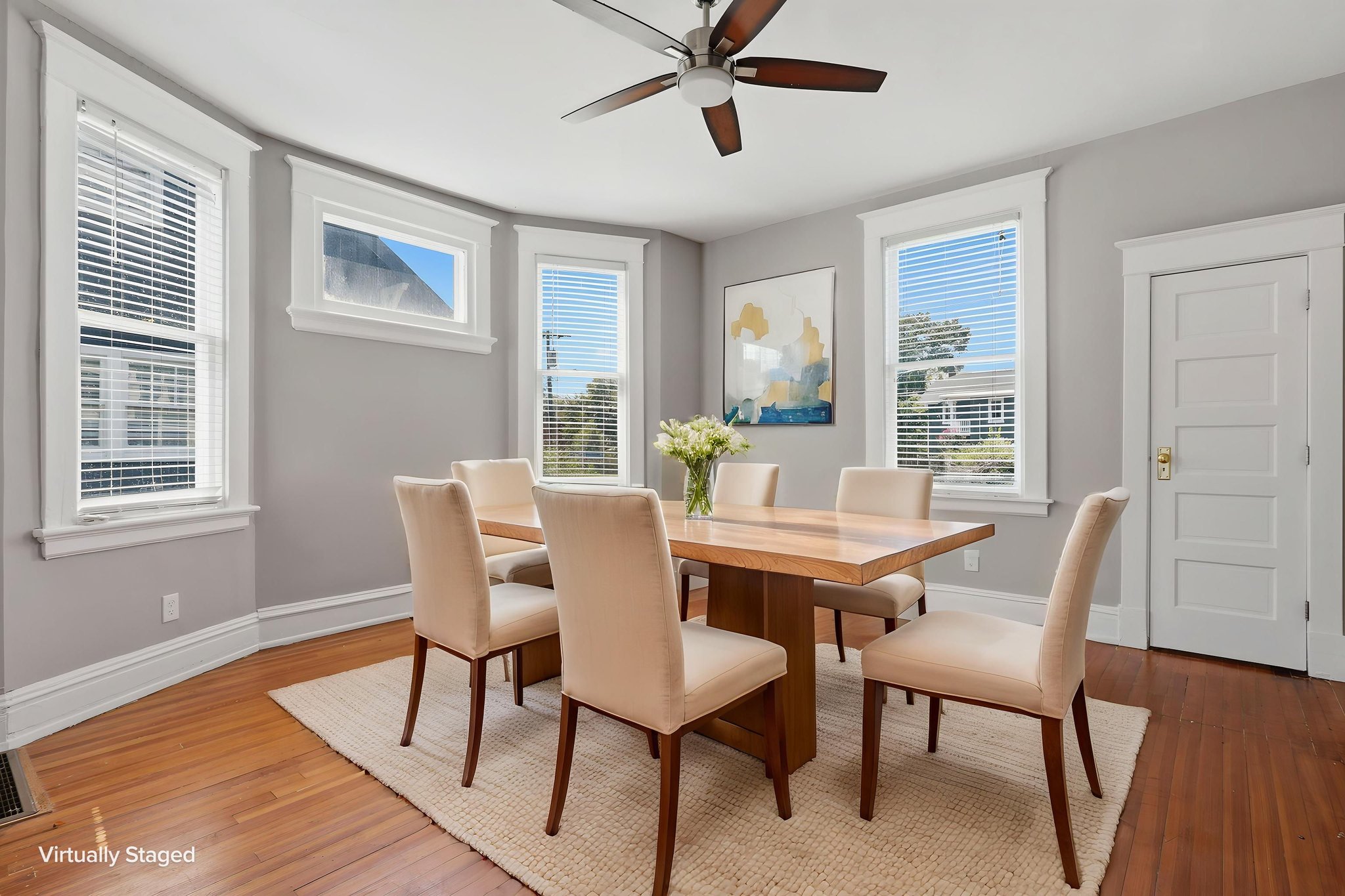11-Dining Room virtually staged.jpeg