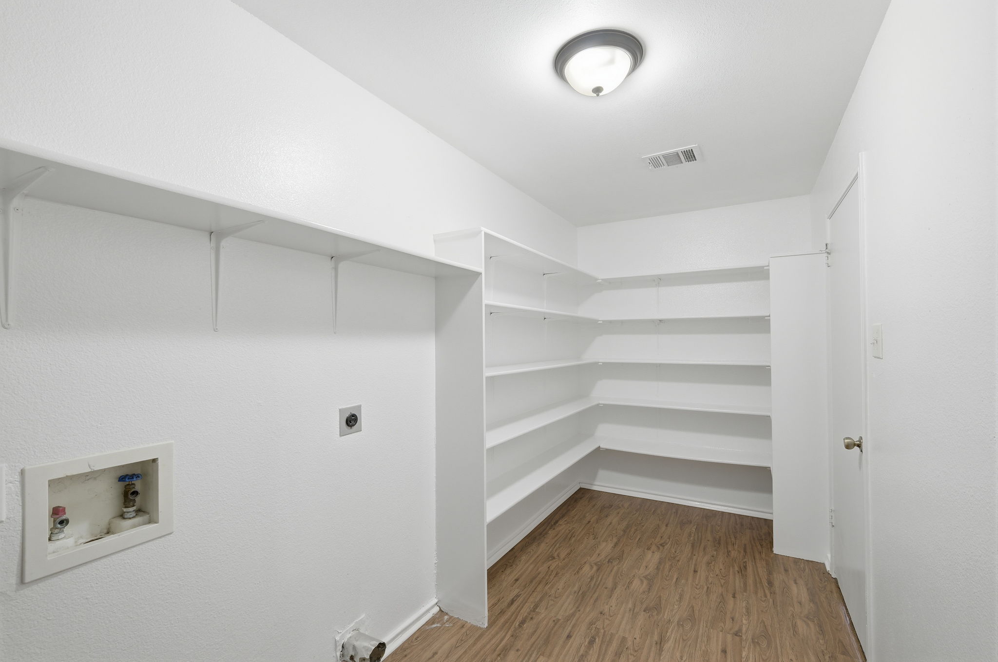 Laundry/Pantry