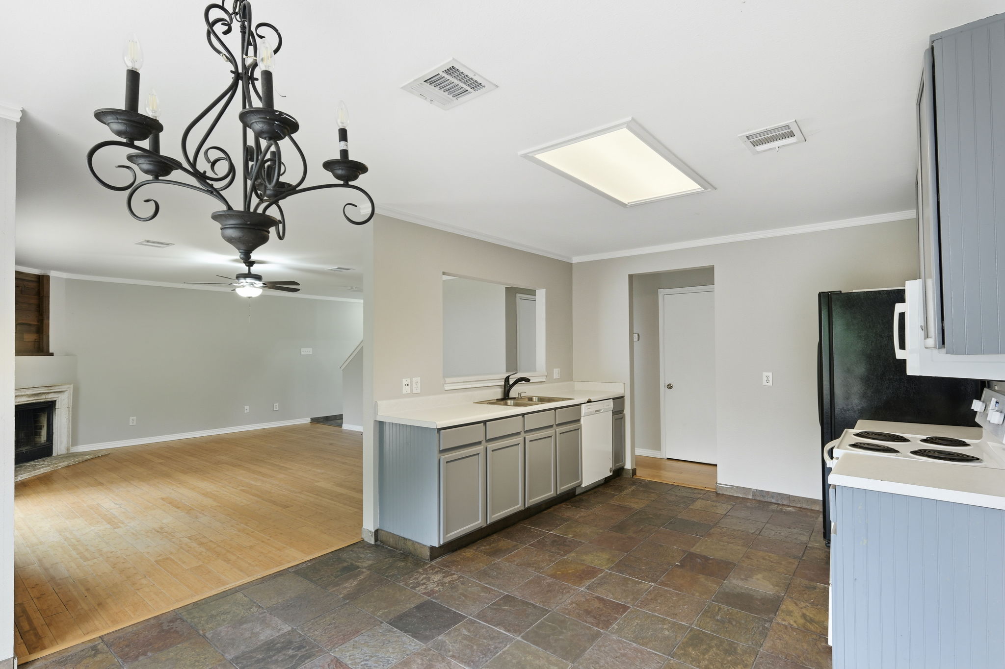 Breakfast Nook/Kitchen