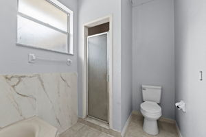  Photo 33
