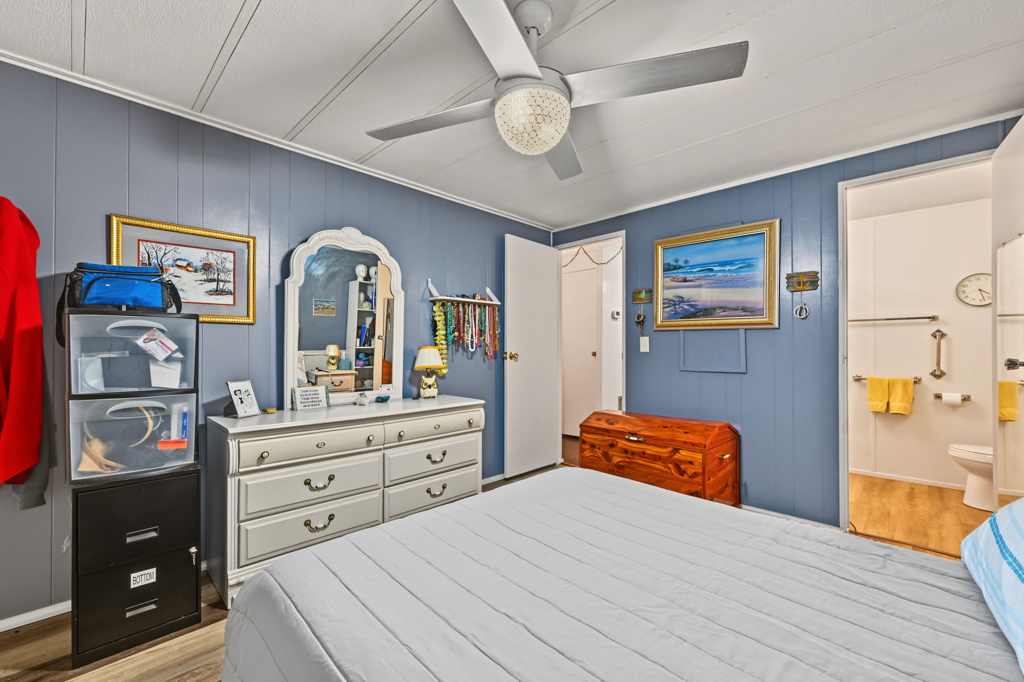 Primary Bedroom1c