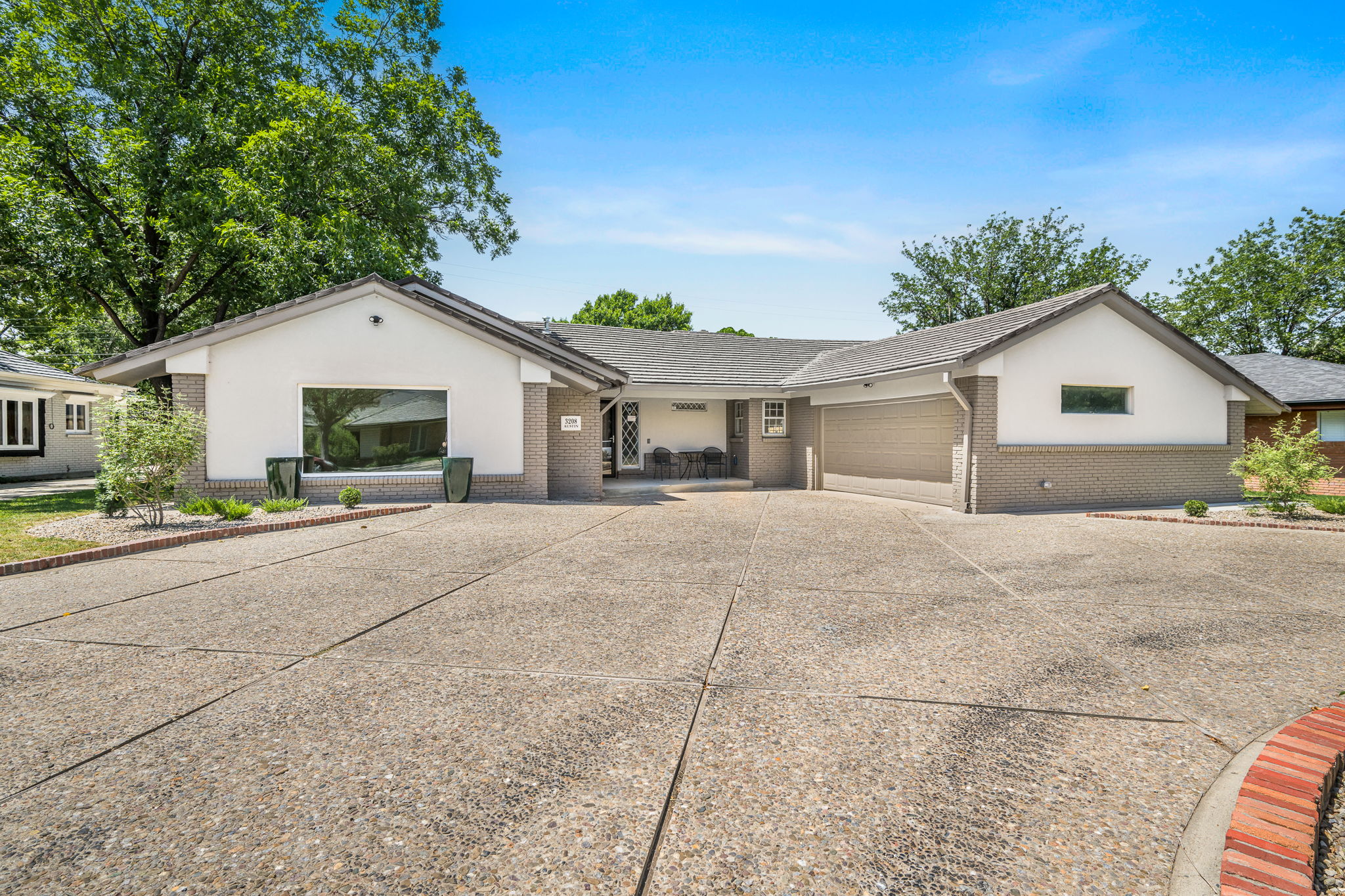 3208 S Austin St 02