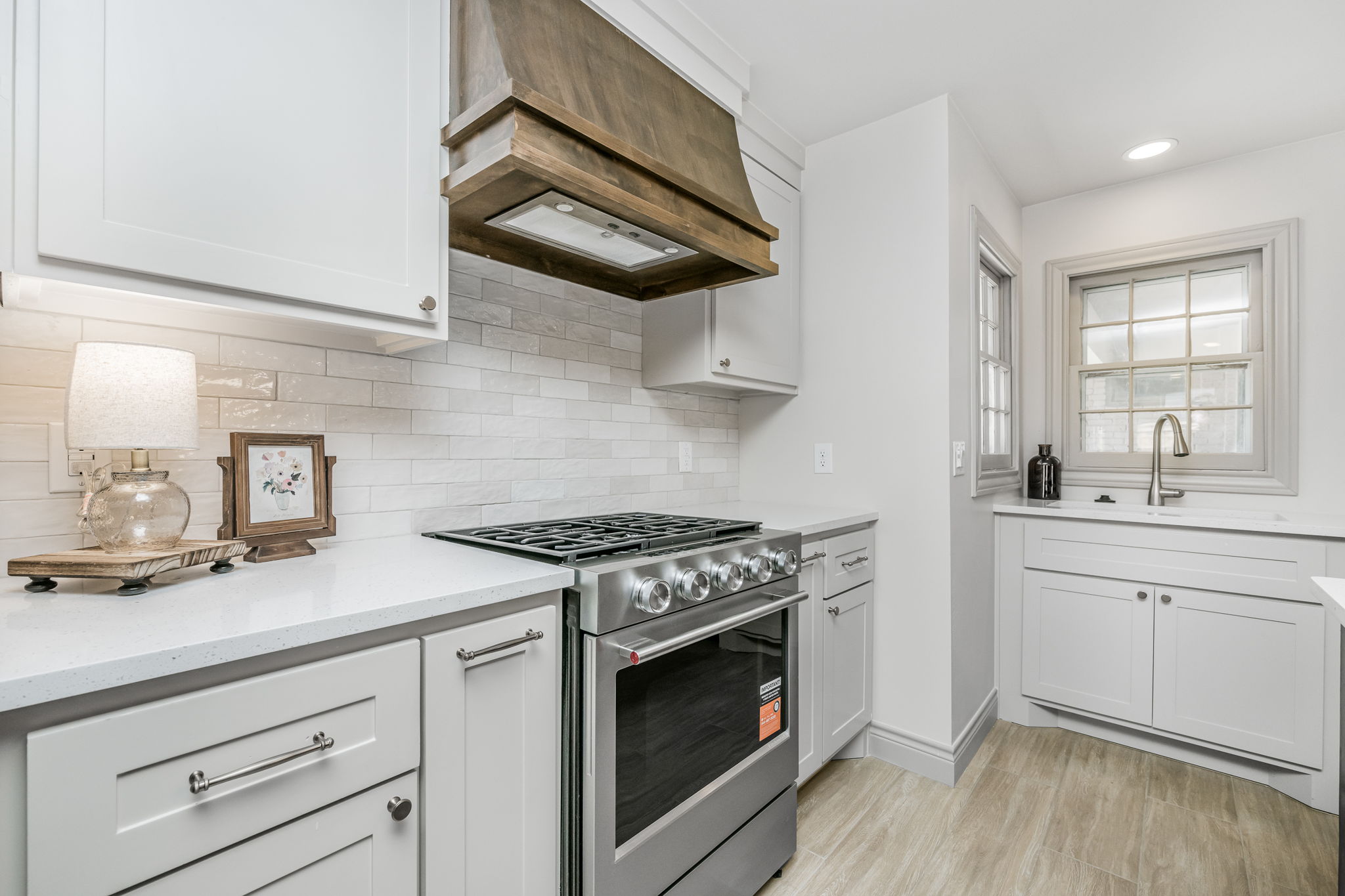 3208 S Austin St 09