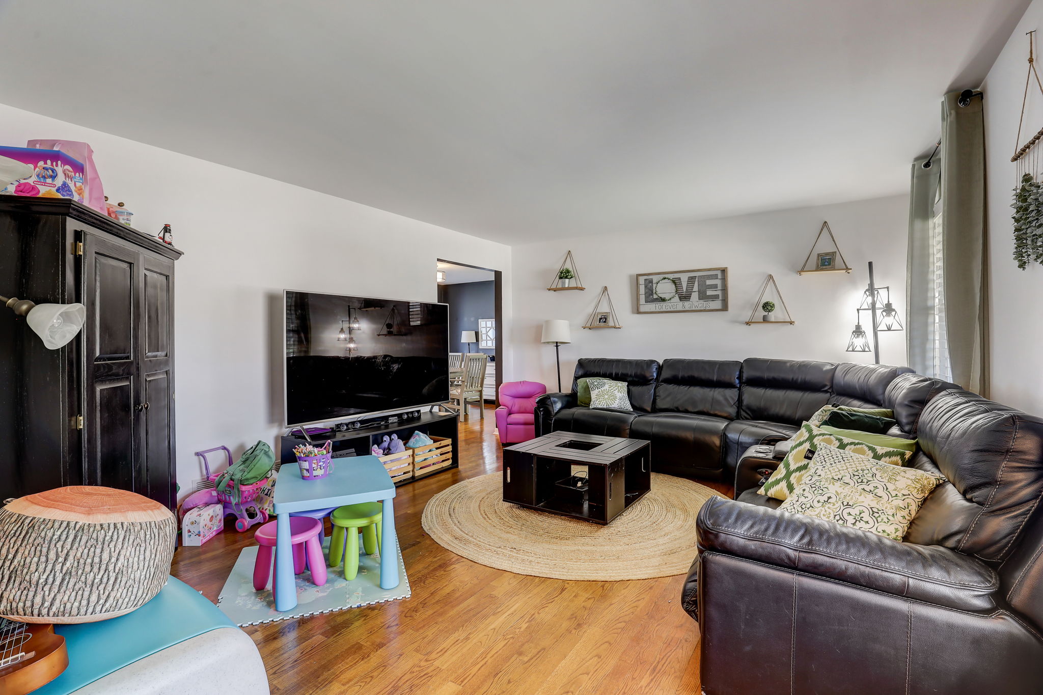 W Brenton Dr-026