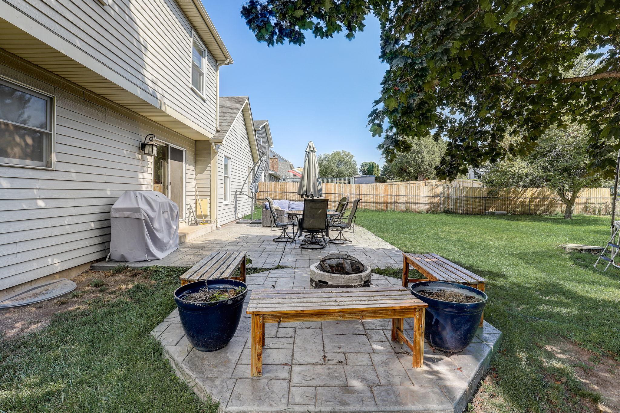 W Brenton Dr-066