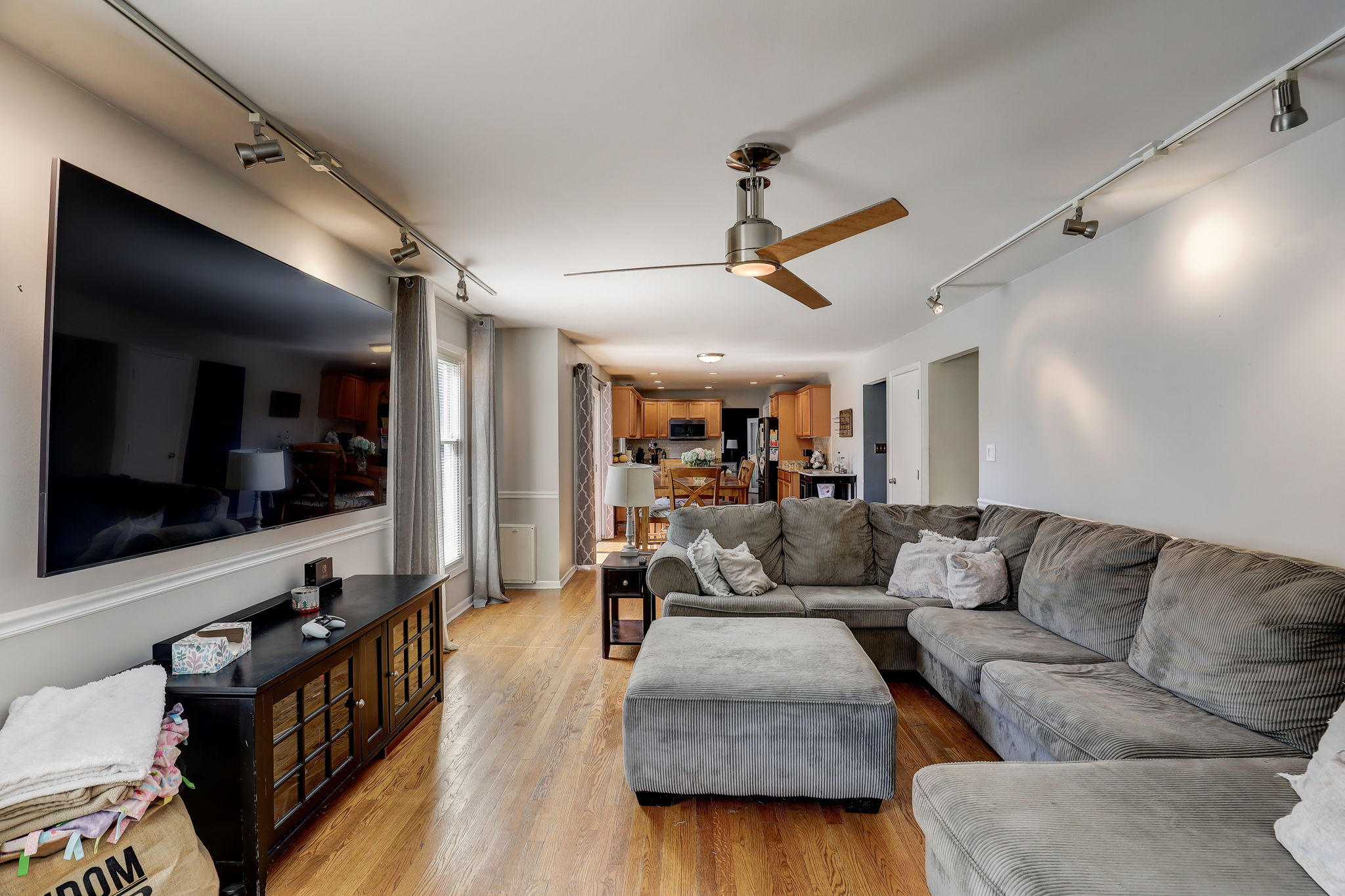 W Brenton Dr-009