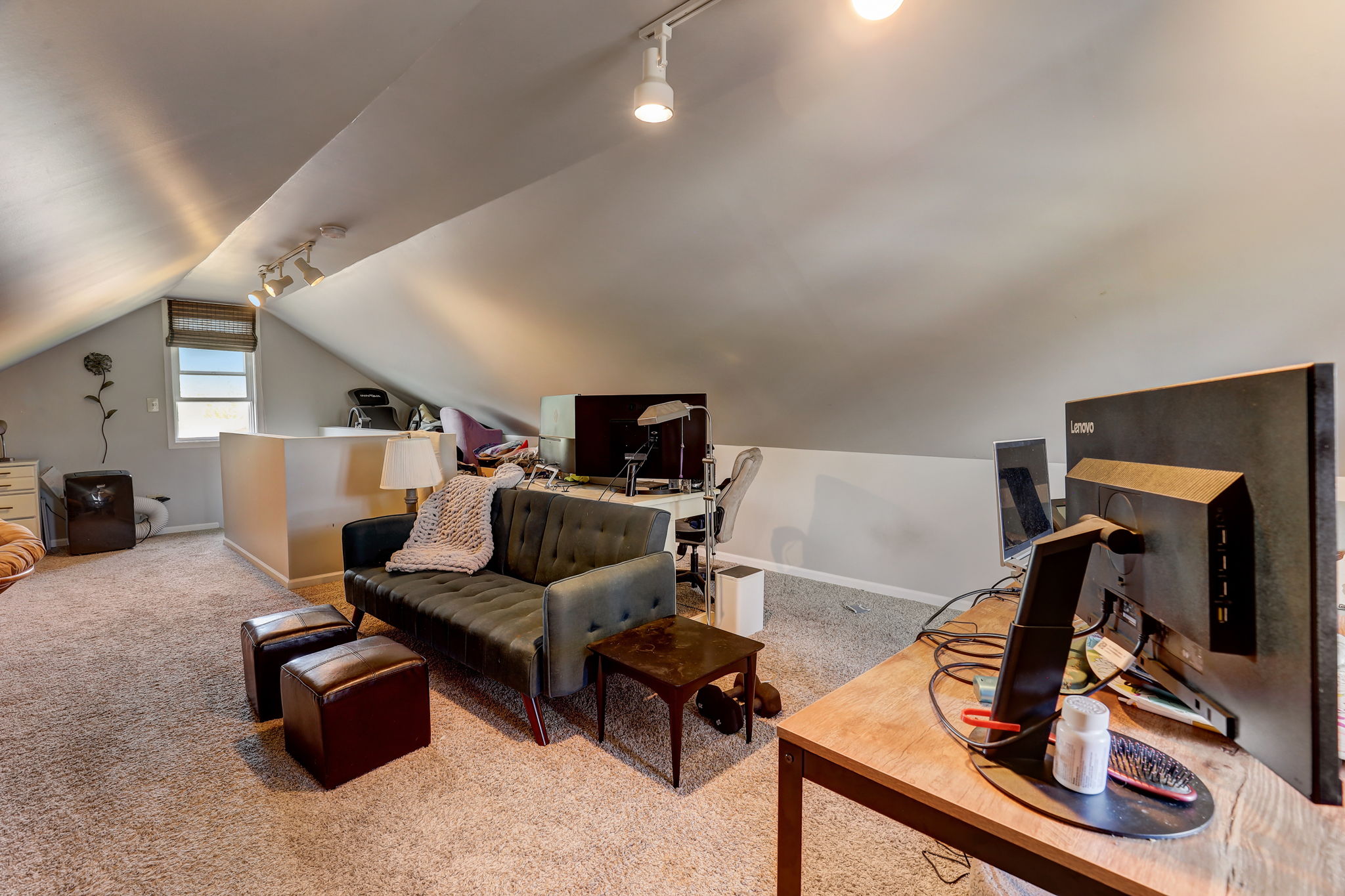 W Brenton Dr-039