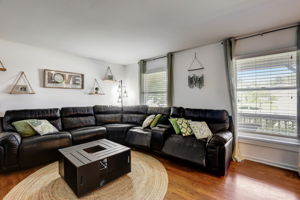 W Brenton Dr-027