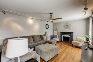 W Brenton Dr-008