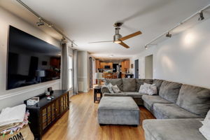 W Brenton Dr-009