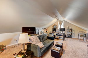 W Brenton Dr-037