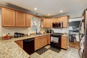 W Brenton Dr-017