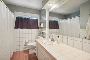 Wendhurst Ave-030.jpg