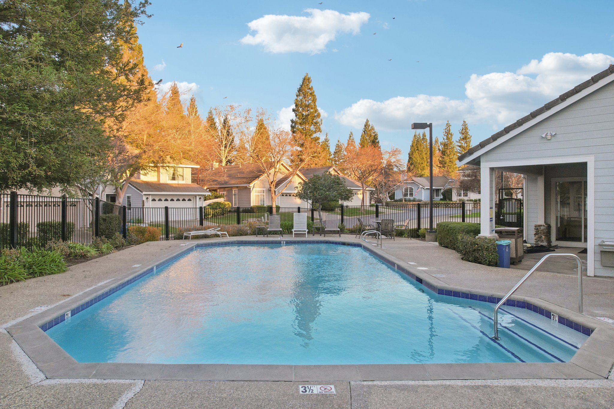 Baird Dr-0901-901.jpg