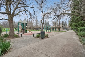 Baird Dr-0601-903.jpg