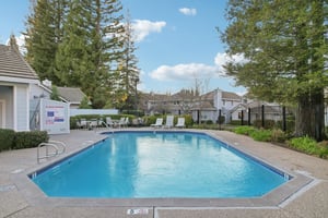 Baird Dr-0901-902.jpg