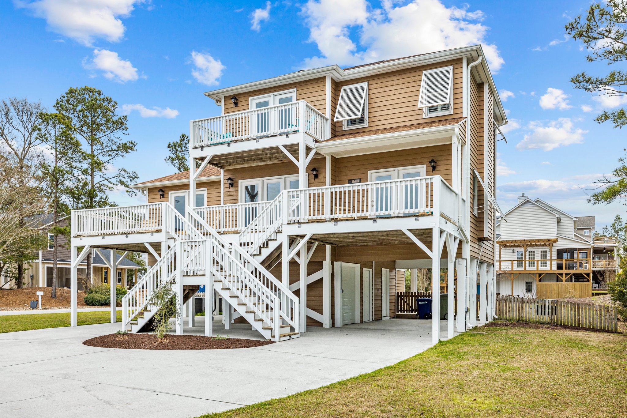 321 Cape Lookout Loop, Emerald Isle, NC 28594, USA Photo 3